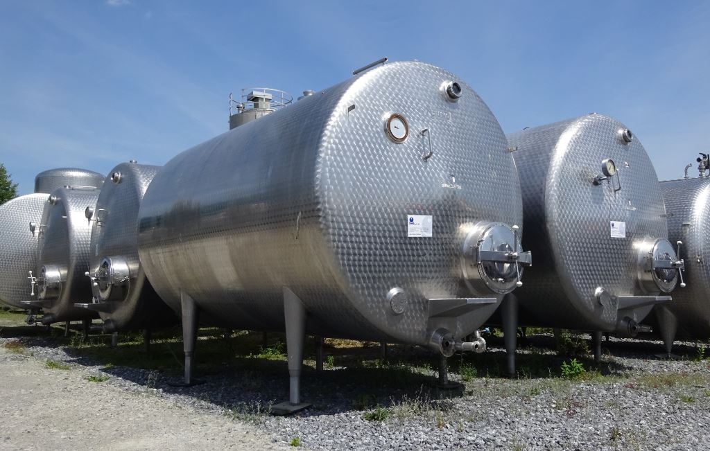 Behälter (geschlossen) / Tanks / Hauptbehaelterart / Edelstahlbehälter, 10000  Liter, liegend